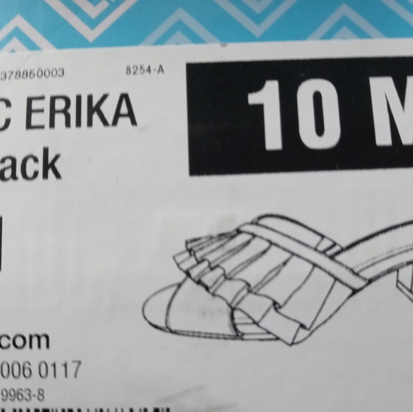 Women Ruffle Slides - Picture 7 of 7